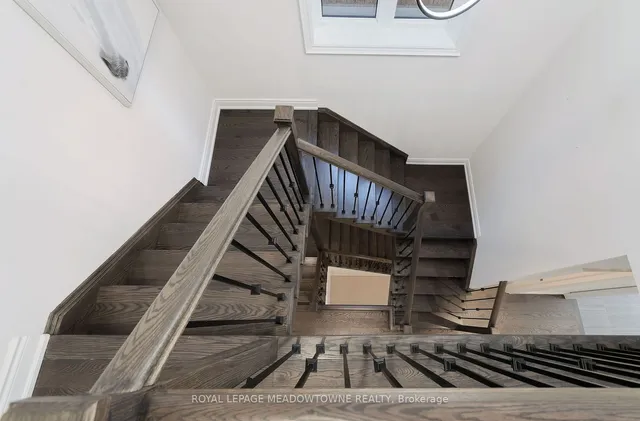 Additional image 17 of 3173 Millicent Ave