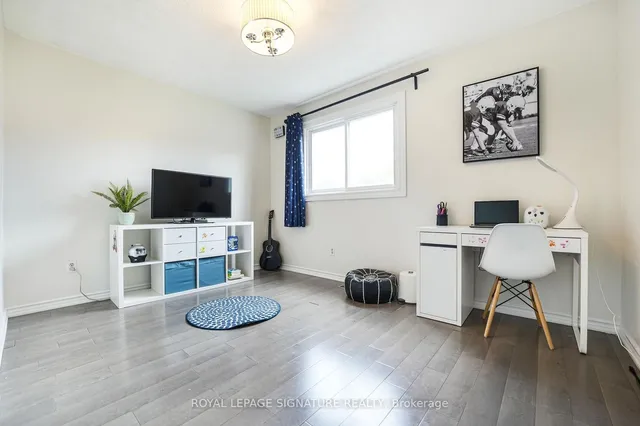 Additional image 25 of 1521 Ealing Crt