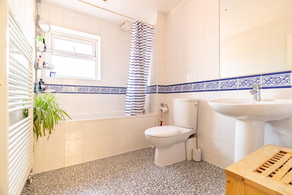 Additional image 13 of Hawfield Gardens, Park Street, St. Albans, Hertfordshire, AL2