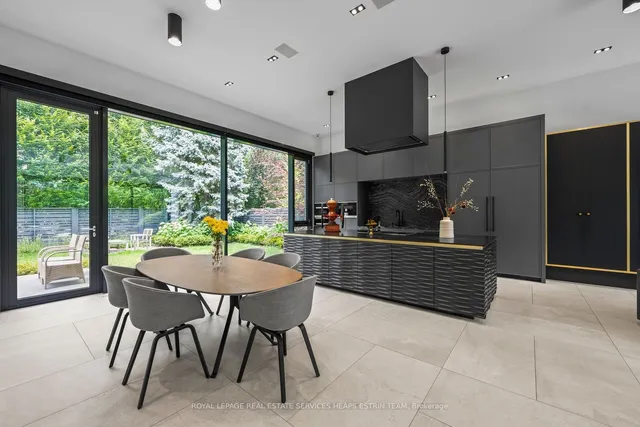 Additional image 11 of 108 Stratford Cres