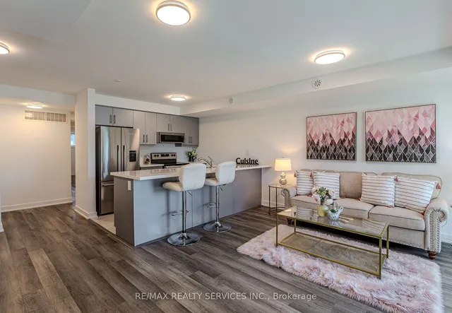 Additional image 33 of 185 Veterans Dr Unit 3