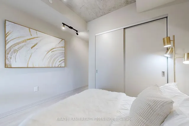 Additional image 16 of 195 McCaul St Unit 913