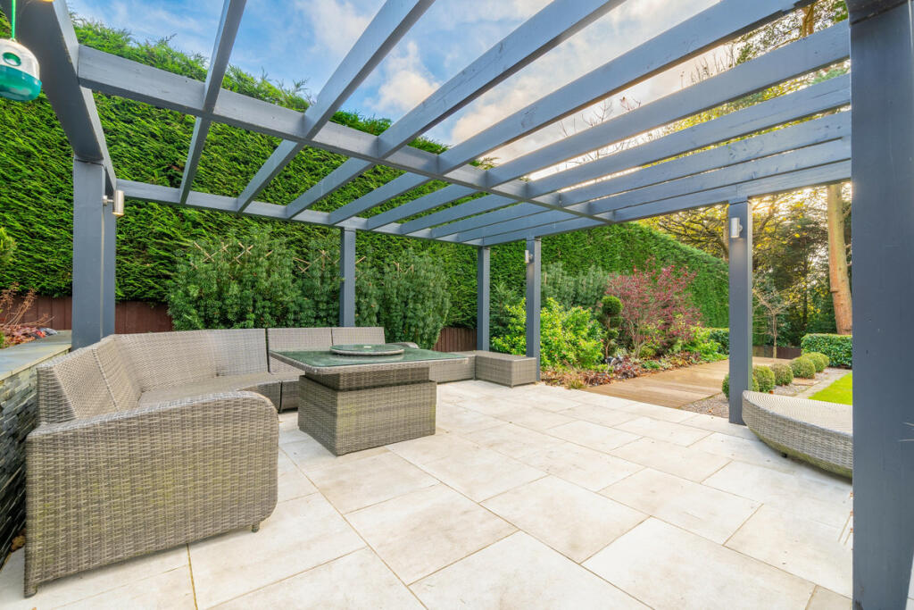 Additional image 36 of Denehurst Close, Barnt Green, Worcestershire B45 8HR