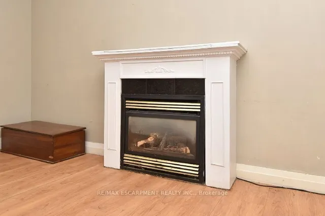 Additional image 8 of 160 Rosedale Ave