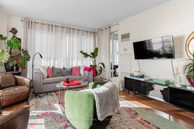 Additional image 17 of 10 Queens Quay Unit 2305