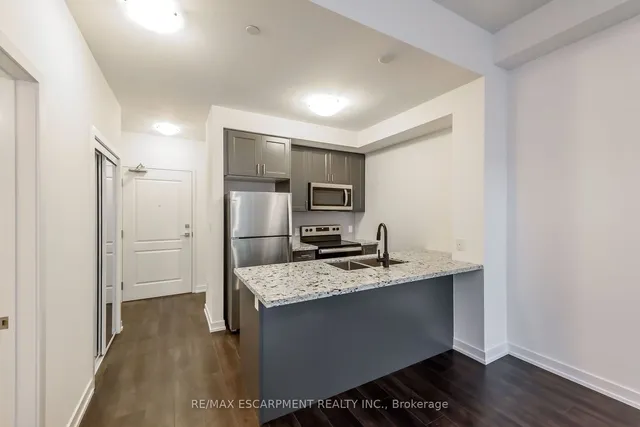 Additional image 4 of 450 Dundas St Unit 518