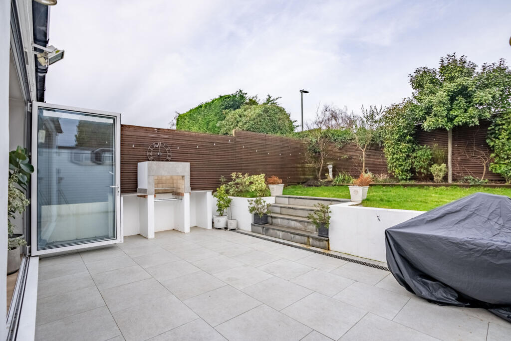 Additional image 18 of Park Lane, Colney Heath, St. Albans, Hertfordshire, AL4