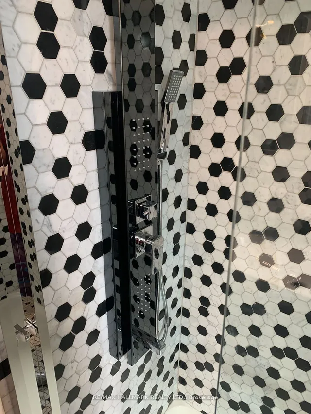 Additional image 6 of 263 Oak Park Ave