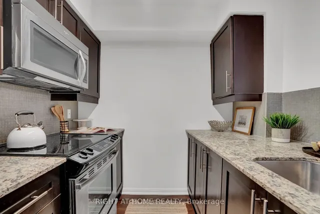 Additional image 15 of 35 Bastion St Unit 809