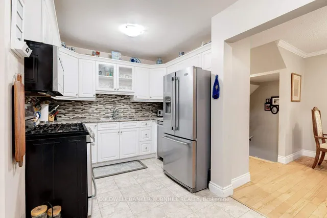 Additional image 14 of 2301 CAVENDISH Dr Unit 41