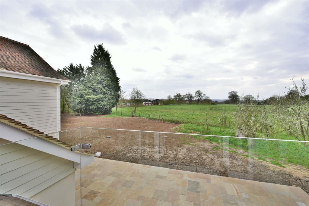 Additional image 21 of Lower Woodside, Brookmans Park, Hatfield