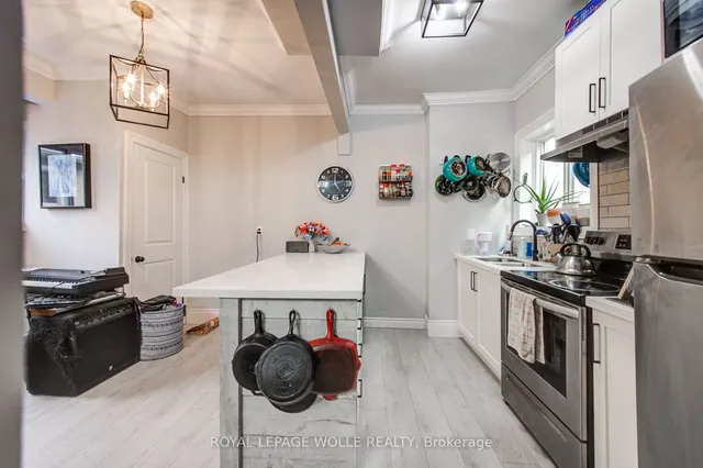 Additional image 3 of 218 Catharine St