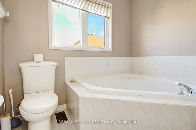 Additional image 20 of 21 Badger Ave