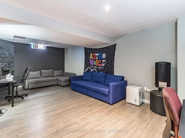 Additional image 37 of 570 Enfield Rd