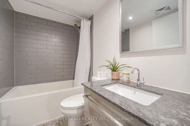 Additional image 12 of 160 Flemington Rd Unit 1005