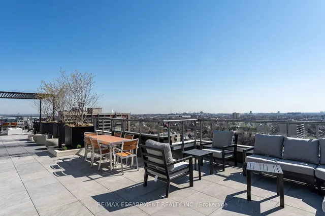 Additional image 39 of 212 King William St Unit 619