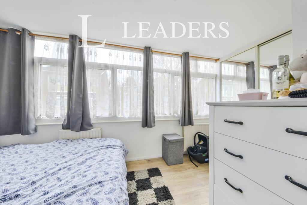 Additional image 5 of Abbots Park