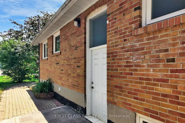 Additional image 39 of 204 Pemberton Ave