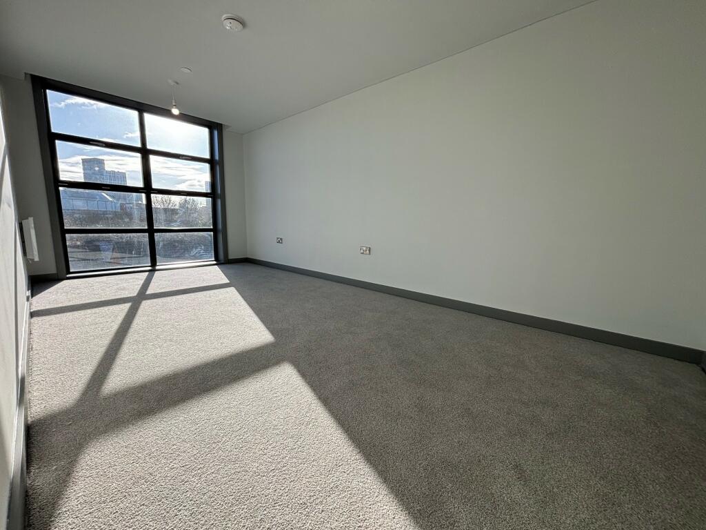 Additional image 3 of JQ Rise