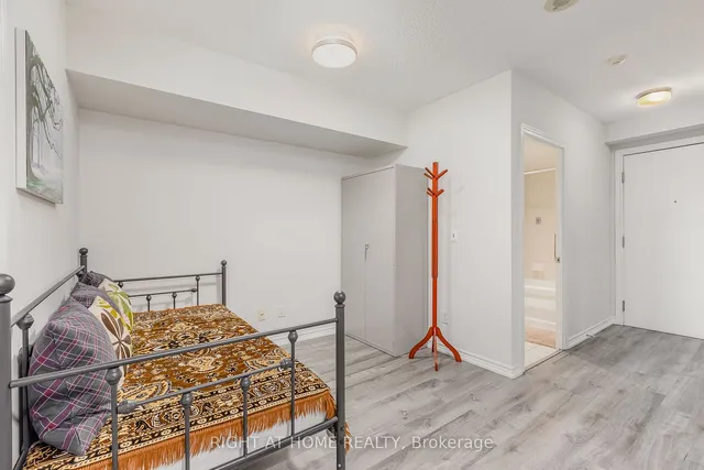 Additional image 11 of 250 Wellington St Unit 1537