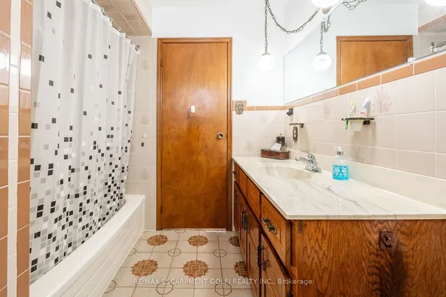 Additional image 16 of 222 Wood St