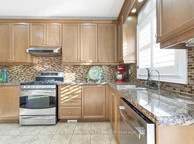 Additional image 11 of 107 Fandango Dr