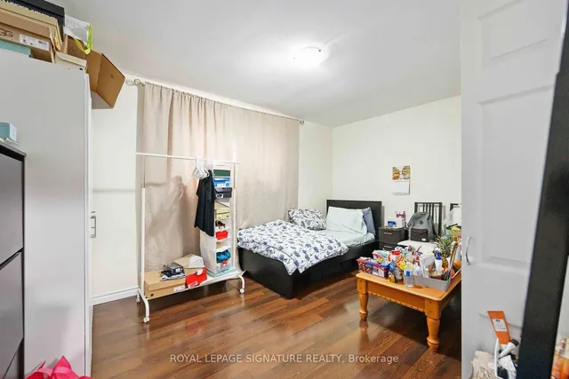 Additional image 25 of 41 Dixington Cres