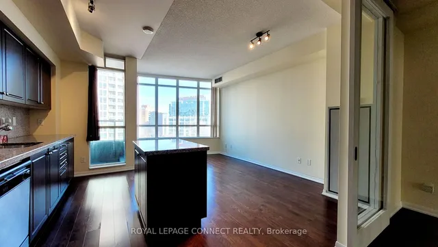 Additional image 6 of 215 Fort York Blvd Unit 703