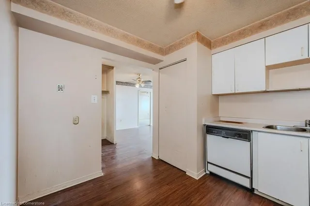 Additional image 39 of 3227 King St Unit 1111