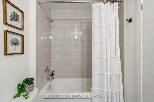 Additional image 18 of 51 East Liberty St Unit 1207