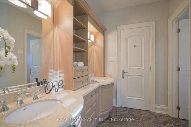 Additional image 30 of 231 Churchill Ave