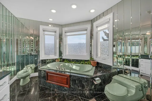 Additional image 19 of 90 Derek Dr