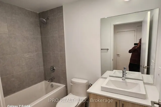 Additional image 6 of 1195 The queensway St Unit 906