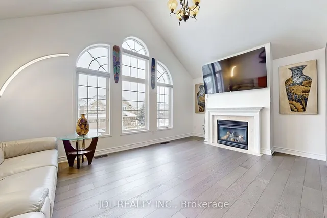 Additional image 16 of 2020 Quinte St