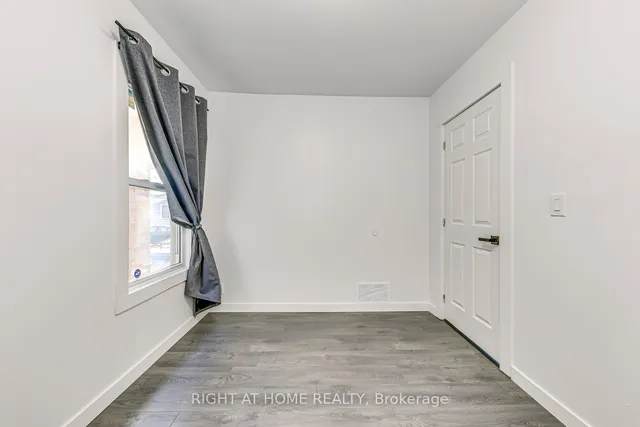 Additional image 11 of 77 Hope Ave