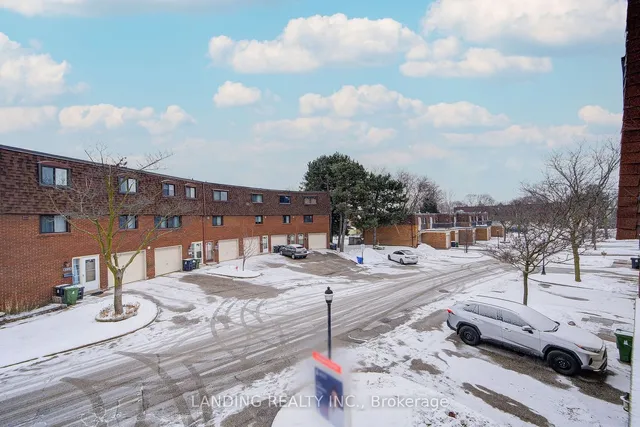 Additional image 27 of 210 Sprucewood Crt