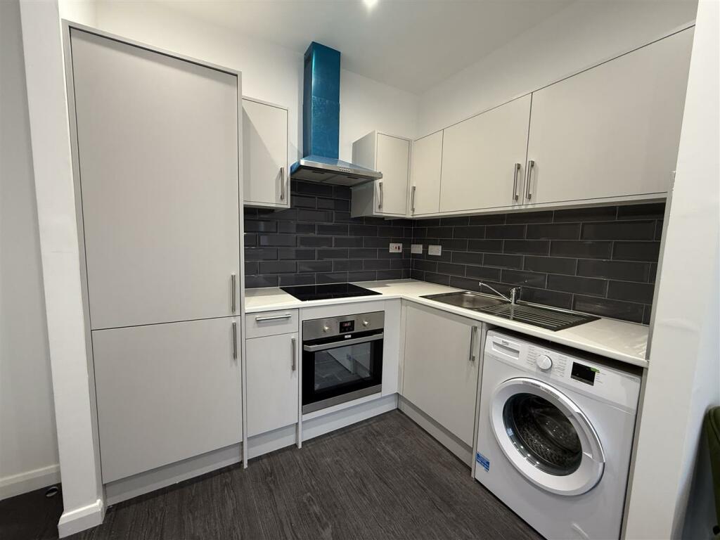 Additional image 8 of Spectrum House, East Parade, Bradford