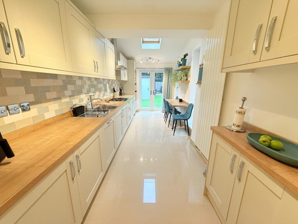 Additional image 5 of Edward Road, Maypole