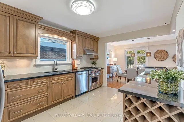 Additional image 18 of 15 Laurendale Ave