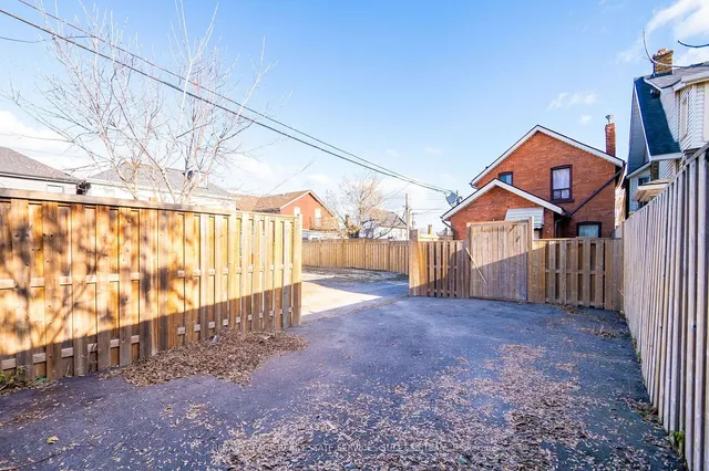 Additional image 34 of 109 Sanford Ave