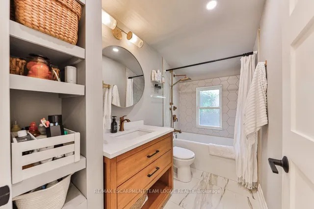 Additional image 25 of 319 Townsend Ave