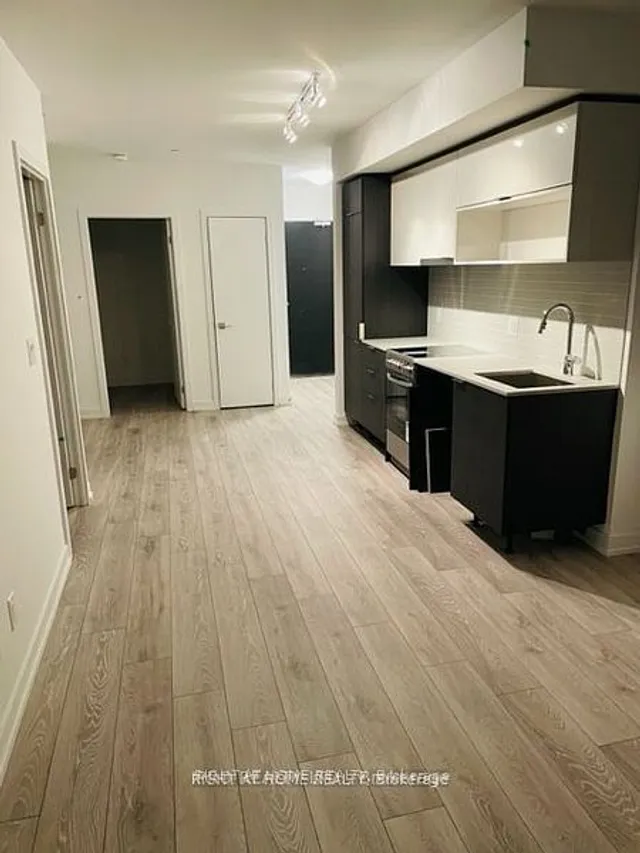 Additional image 29 of 159 Wellesley St Unit 406