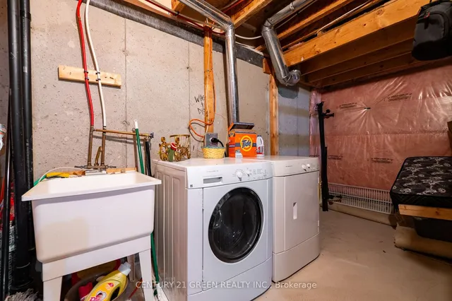 Additional image 29 of 843 Gifford Cres