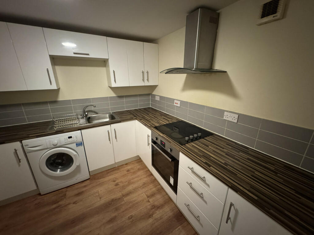 Additional image 8 of Flat 6, High Street, Bromsgrove, Worcestershire, B61