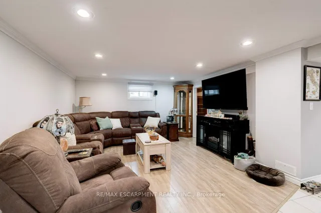 Additional image 29 of 139 West 3rd St