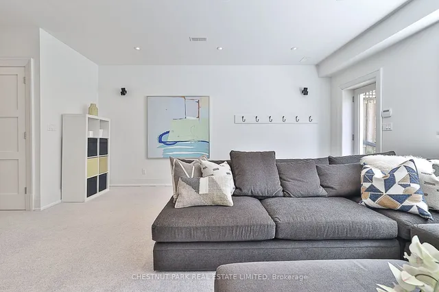 Additional image 30 of 229 Douglas Ave