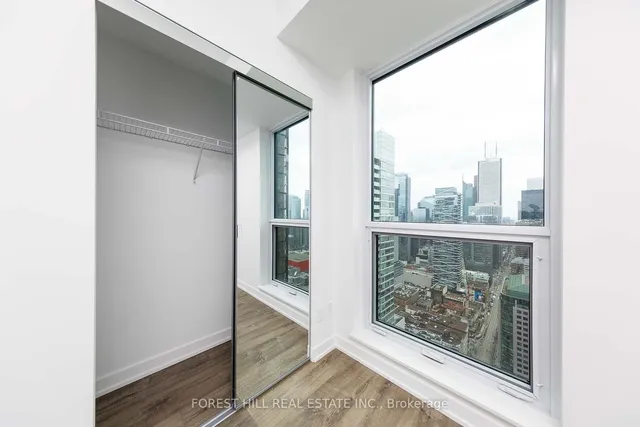 Additional image 16 of 327 King St Unit 4006