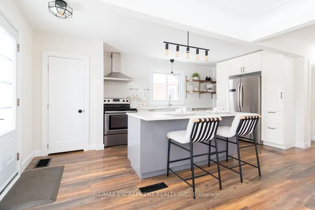 Additional image 9 of 374 East 16th St