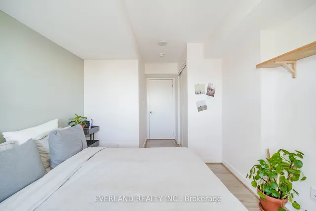 Additional image 18 of 160 Flemington Rd Unit 1005