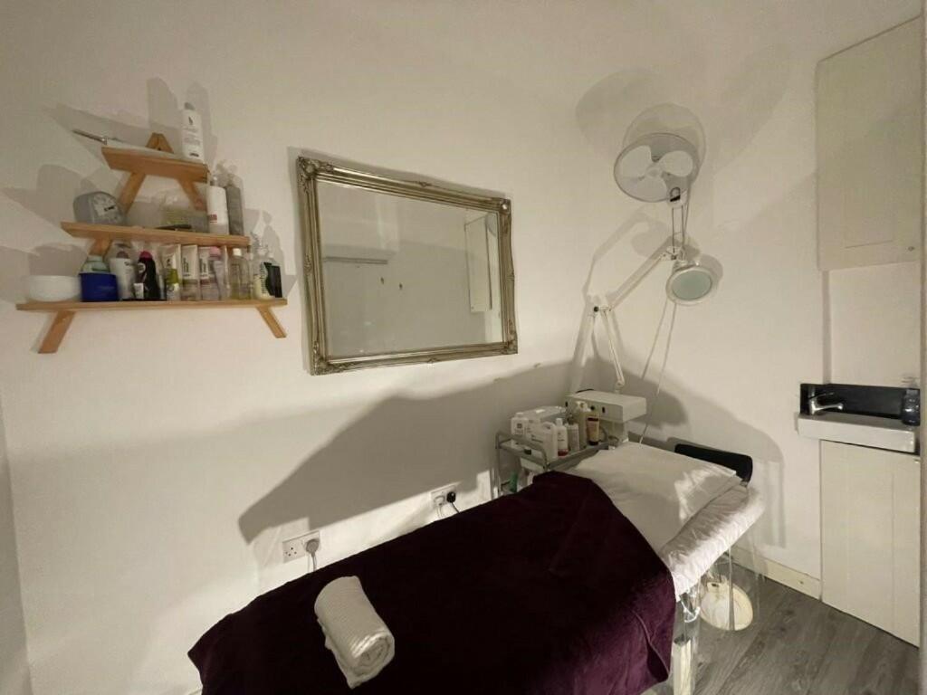 Additional image 5 of Leasehold Hair & Beauty Salon, Vicarage Road, Birmingham, B14 7NE